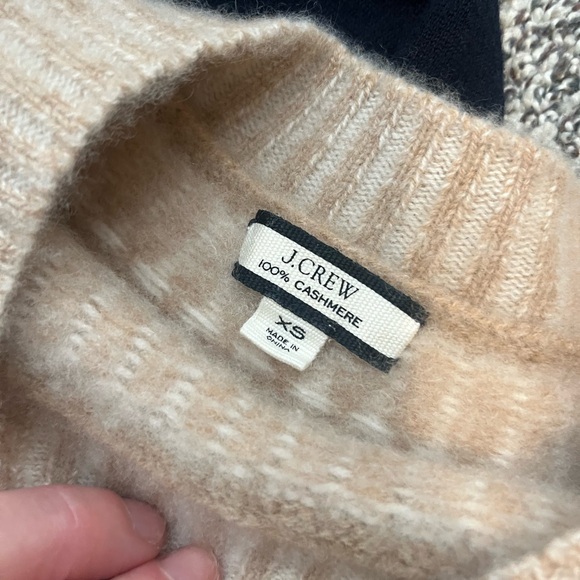 XS J crew cashmere sweater - Picture 2 of 2